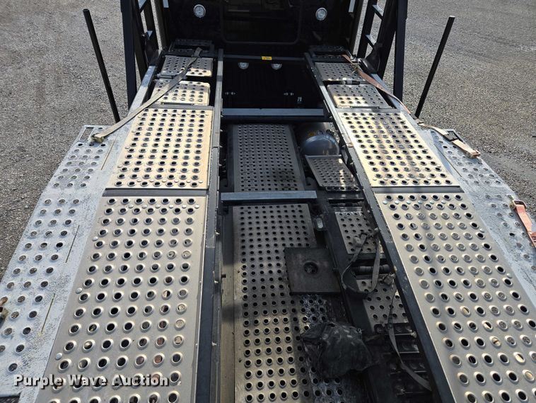 image for item YA1913 2023 Peterbilt 389 car carrier truck with car carrier trailer
