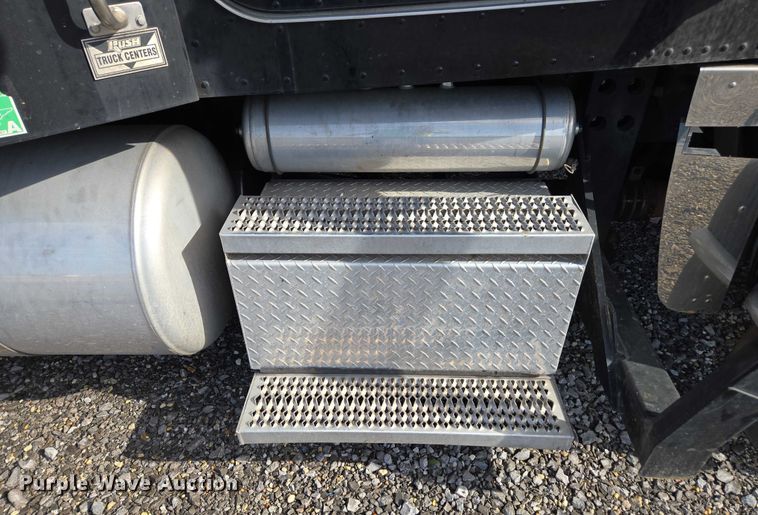 image for item YA1913 2023 Peterbilt 389 car carrier truck with car carrier trailer