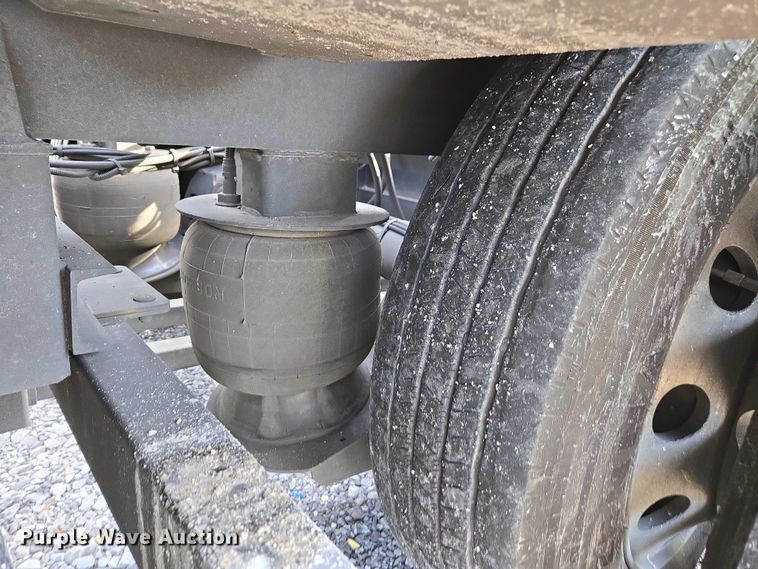 image for item YA1913 2023 Peterbilt 389 car carrier truck with car carrier trailer