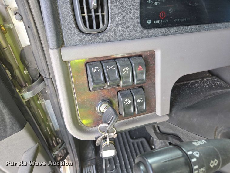 image for item YA1913 2023 Peterbilt 389 car carrier truck with car carrier trailer