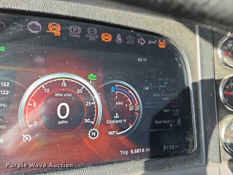 image for item YA1913 2023 Peterbilt 389 car carrier truck with car carrier trailer