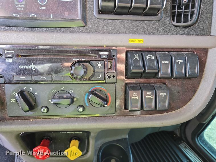 image for item YA1913 2023 Peterbilt 389 car carrier truck with car carrier trailer