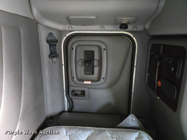 image for item YA1913 2023 Peterbilt 389 car carrier truck with car carrier trailer