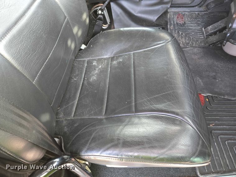 image for item YA1913 2023 Peterbilt 389 car carrier truck with car carrier trailer