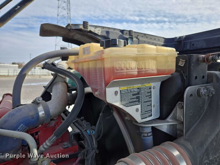 image for item YA1913 2023 Peterbilt 389 car carrier truck with car carrier trailer