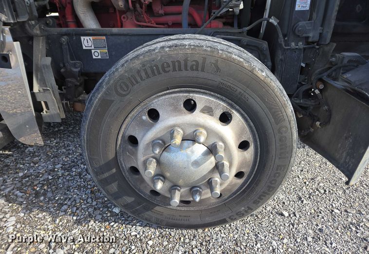 image for item YA1913 2023 Peterbilt 389 car carrier truck with car carrier trailer