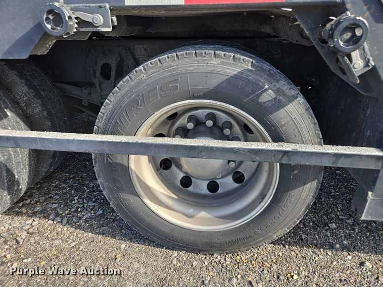 image for item YA1913 2023 Peterbilt 389 car carrier truck with car carrier trailer