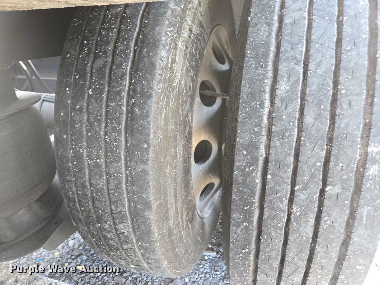 image for item YA1913 2023 Peterbilt 389 car carrier truck with car carrier trailer