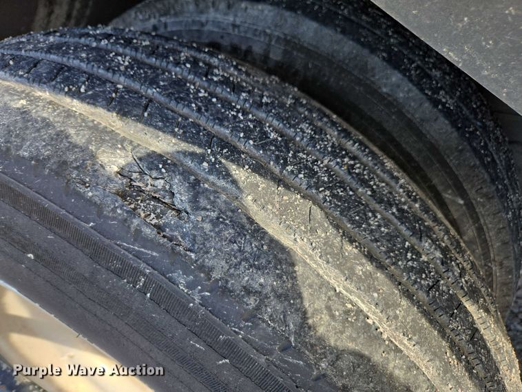 image for item YA1913 2023 Peterbilt 389 car carrier truck with car carrier trailer