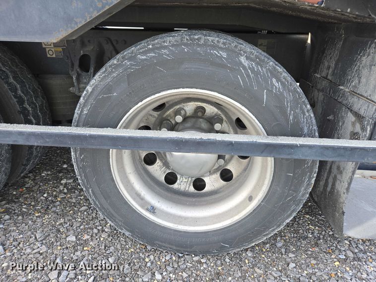 image for item YA1913 2023 Peterbilt 389 car carrier truck with car carrier trailer