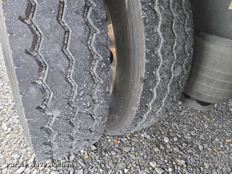 image for item YA1913 2023 Peterbilt 389 car carrier truck with car carrier trailer