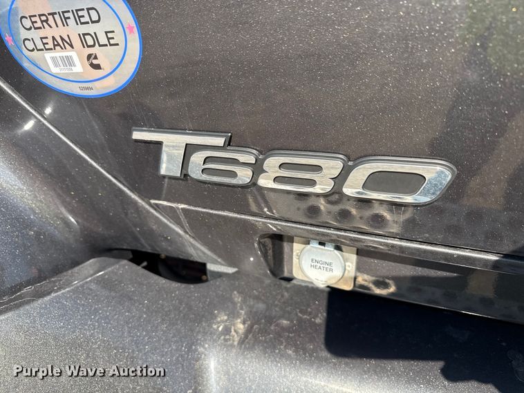 image for item YA2022 2022 Kenworth T680 semi truck