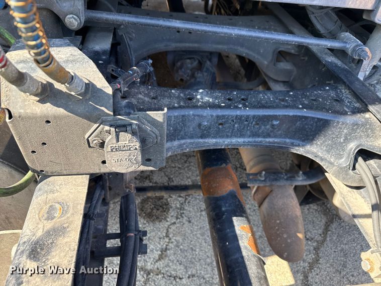 image for item YA2022 2022 Kenworth T680 semi truck