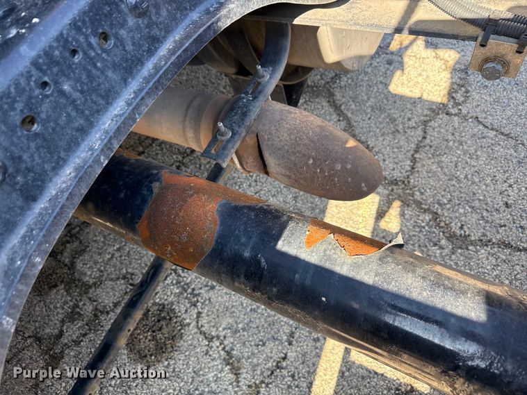 image for item YA2022 2022 Kenworth T680 semi truck