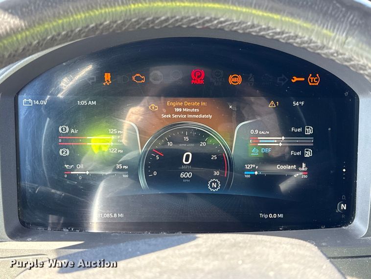 image for item YA2022 2022 Kenworth T680 semi truck