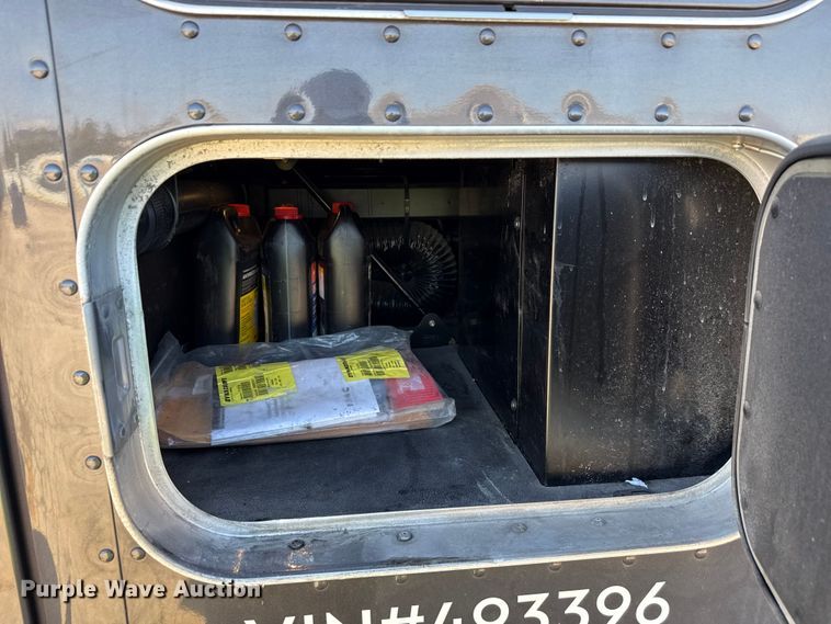 image for item YA2022 2022 Kenworth T680 semi truck