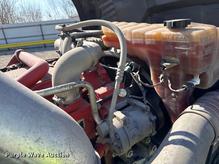 image for item YA2022 2022 Kenworth T680 semi truck