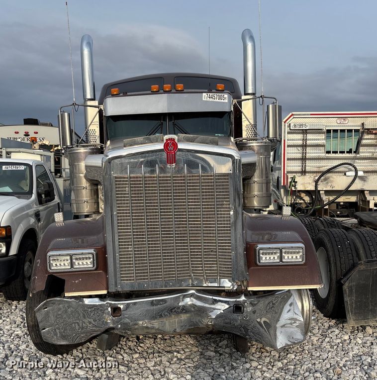 image for item YA2218 2024 Kenworth W900 semi truck