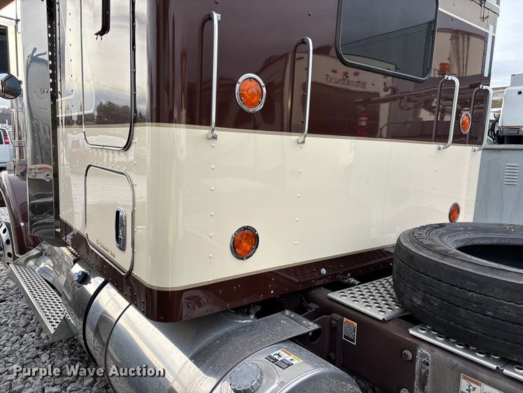 image for item YA2218 2024 Kenworth W900 semi truck
