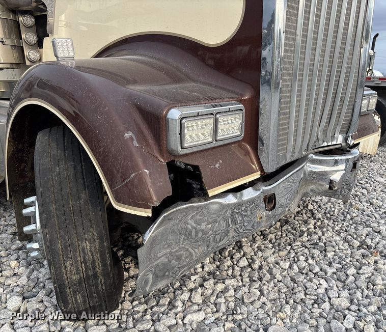 image for item YA2218 2024 Kenworth W900 semi truck