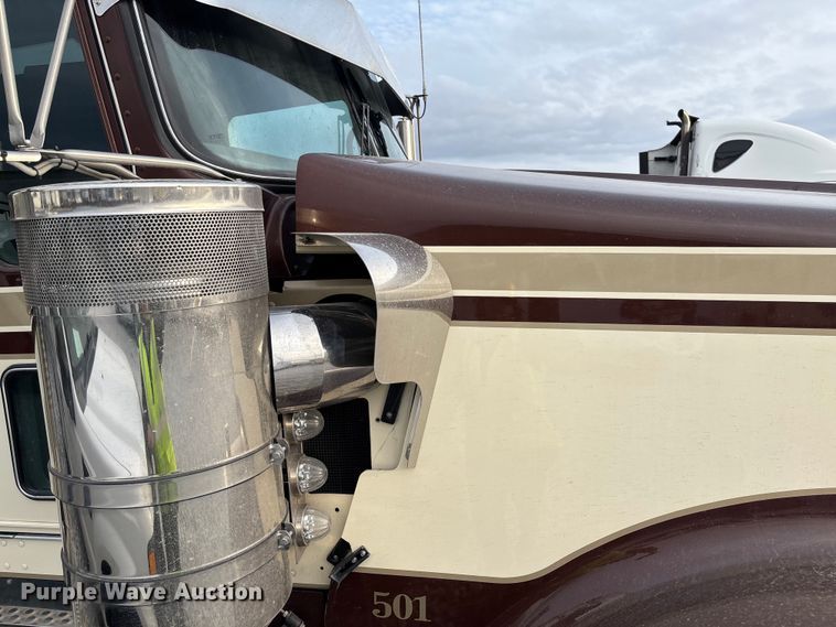 image for item YA2218 2024 Kenworth W900 semi truck