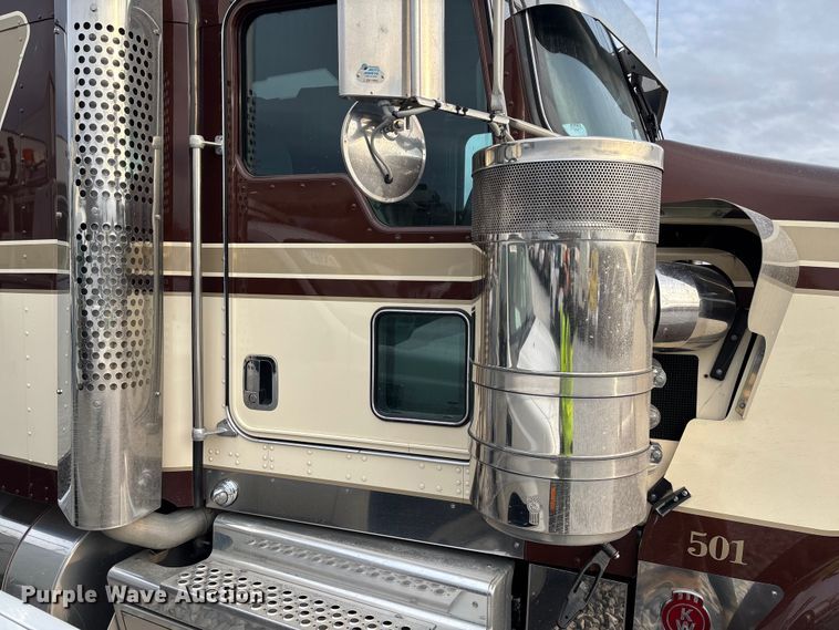 image for item YA2218 2024 Kenworth W900 semi truck