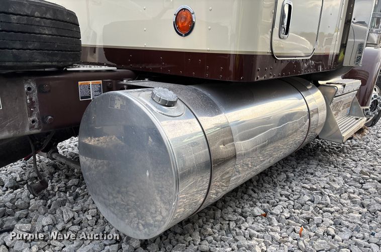 image for item YA2218 2024 Kenworth W900 semi truck