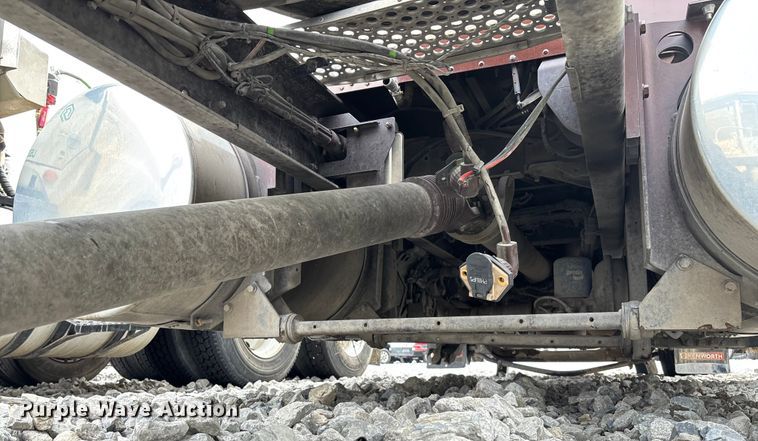 image for item YA2218 2024 Kenworth W900 semi truck