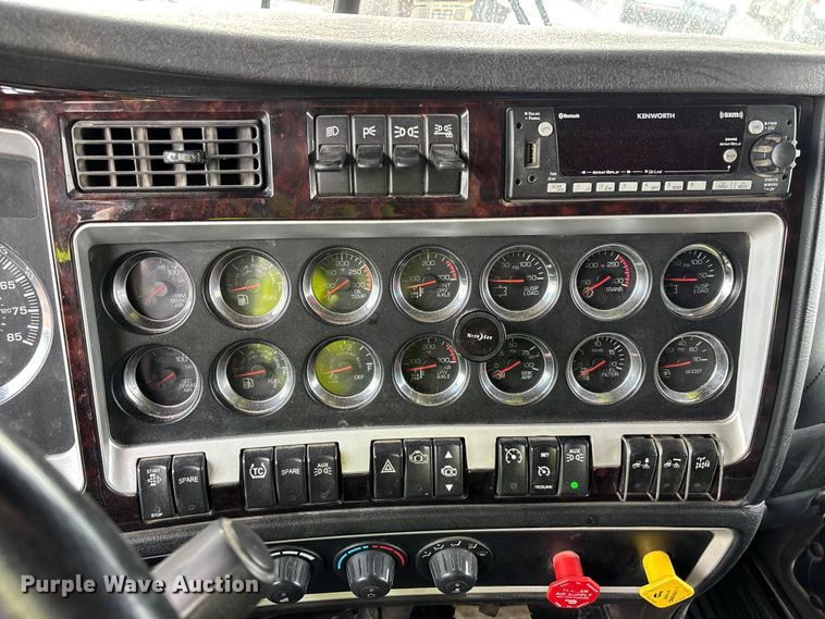 image for item YA2218 2024 Kenworth W900 semi truck