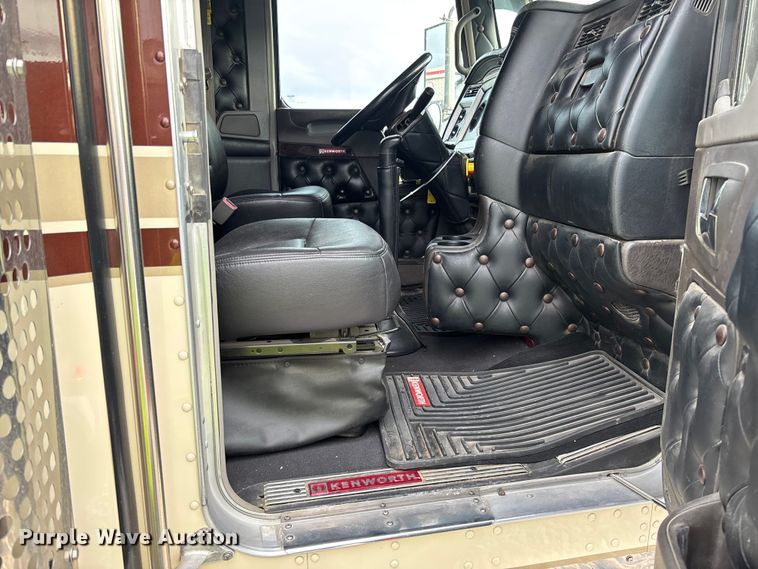image for item YA2218 2024 Kenworth W900 semi truck