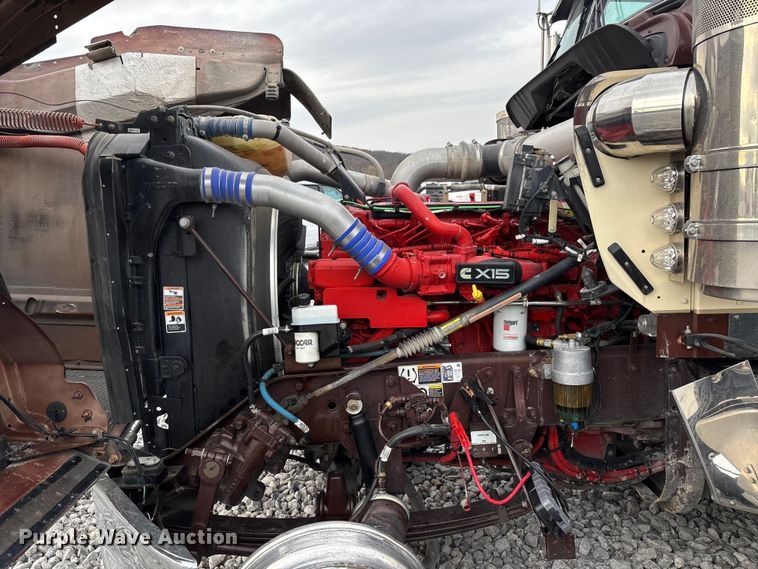 image for item YA2218 2024 Kenworth W900 semi truck