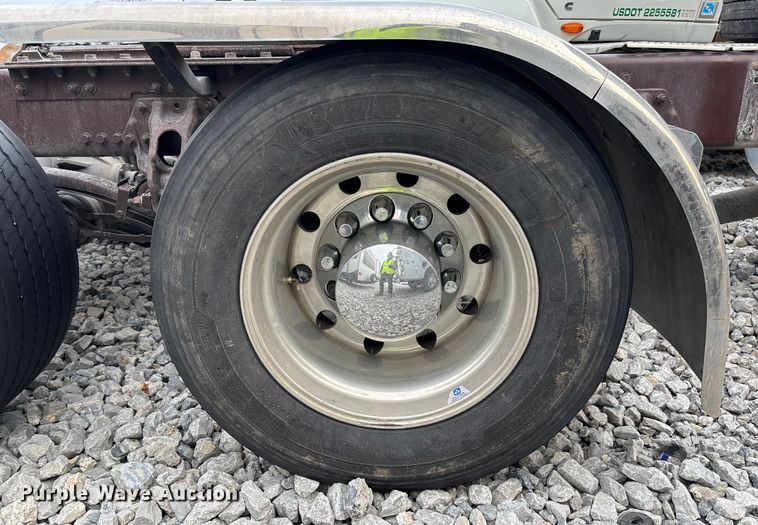 image for item YA2218 2024 Kenworth W900 semi truck