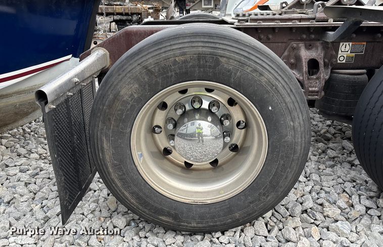 image for item YA2218 2024 Kenworth W900 semi truck