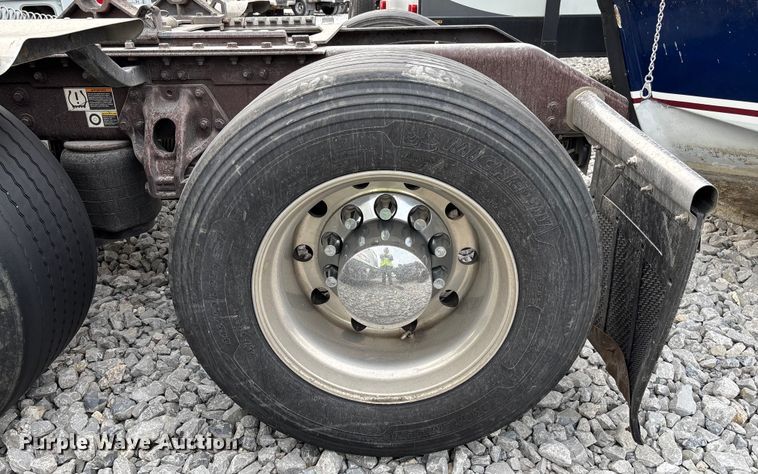 image for item YA2218 2024 Kenworth W900 semi truck