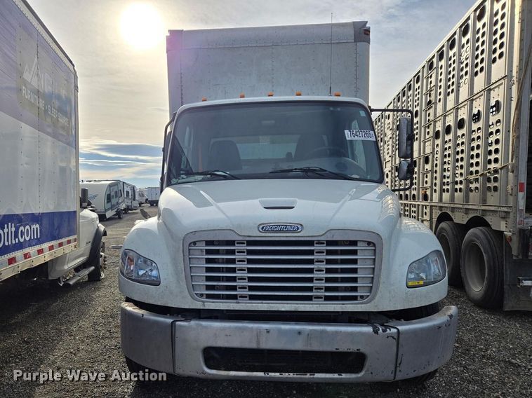 image for item YA2231 2019 Freightliner Business Class M2 box truck