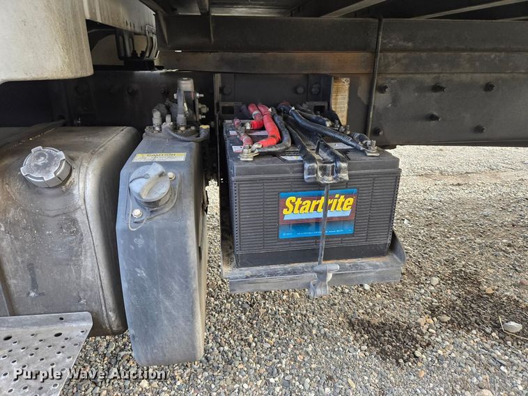 image for item YA2231 2019 Freightliner Business Class M2 box truck