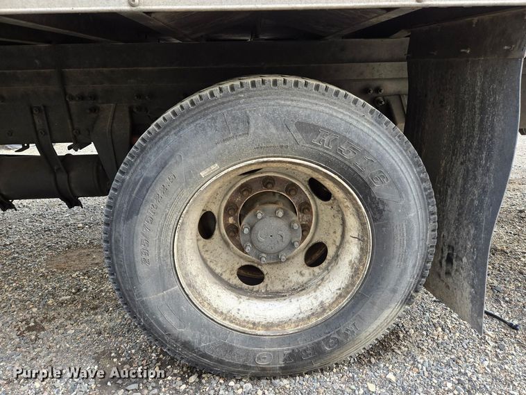 image for item YA2231 2019 Freightliner Business Class M2 box truck