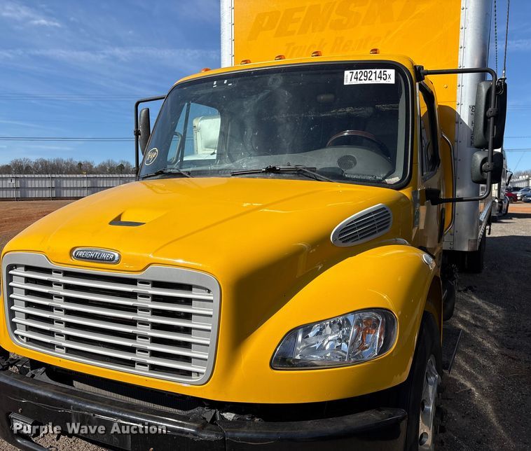 image for item YA2245 2019 Freightliner Business Class M2 box truck