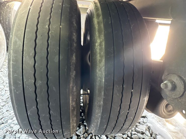 image for item YA2251 2024 Hyundai Translead VC2530152-AJS dry van trailer