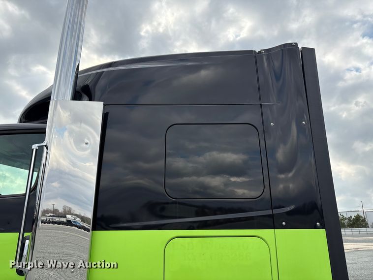 image for item YA2263 2023 International HX520 semi truck