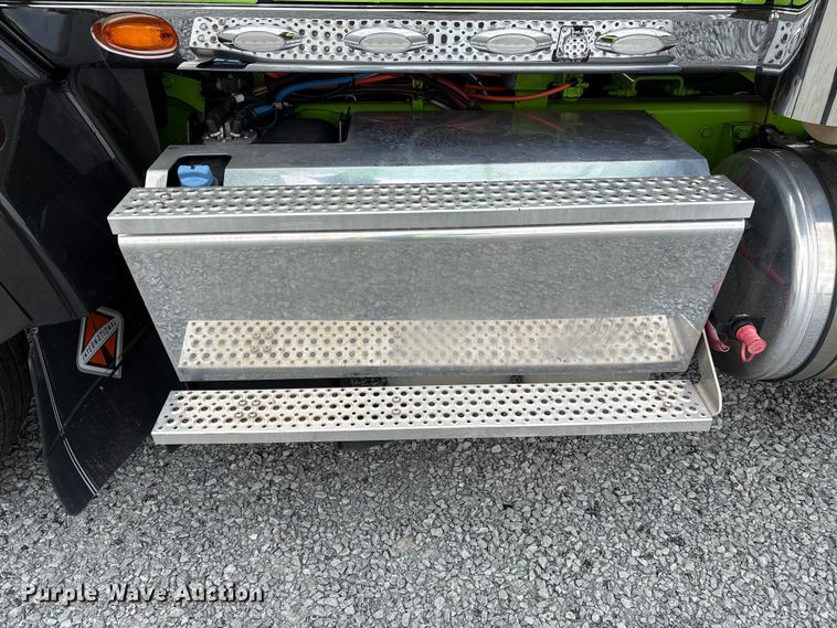 image for item YA2263 2023 International HX520 semi truck