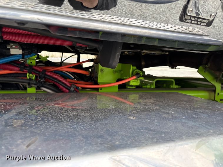 image for item YA2263 2023 International HX520 semi truck