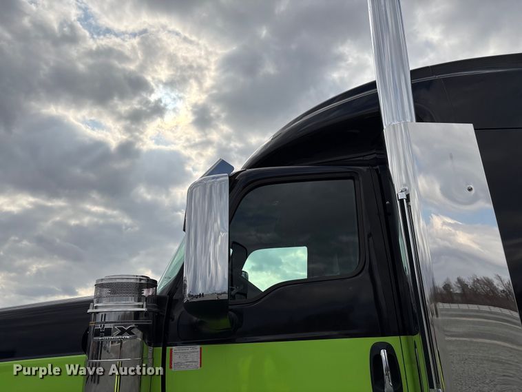 image for item YA2263 2023 International HX520 semi truck