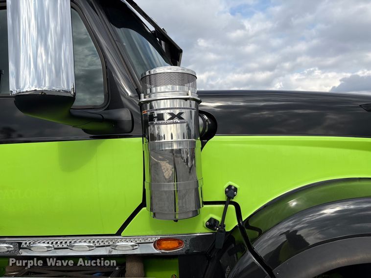 image for item YA2263 2023 International HX520 semi truck