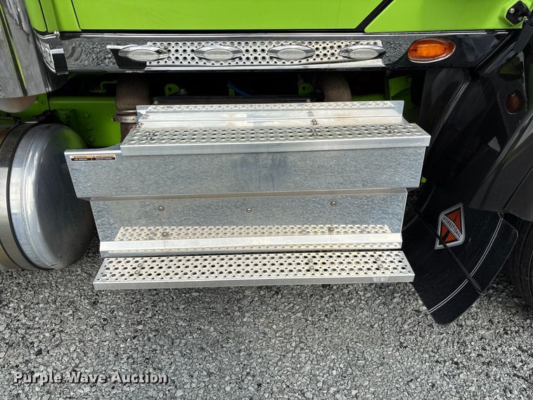 image for item YA2263 2023 International HX520 semi truck