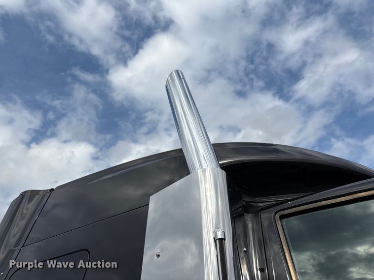 image for item YA2263 2023 International HX520 semi truck