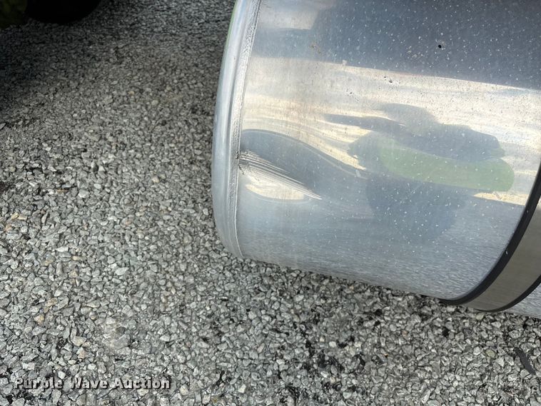 image for item YA2263 2023 International HX520 semi truck