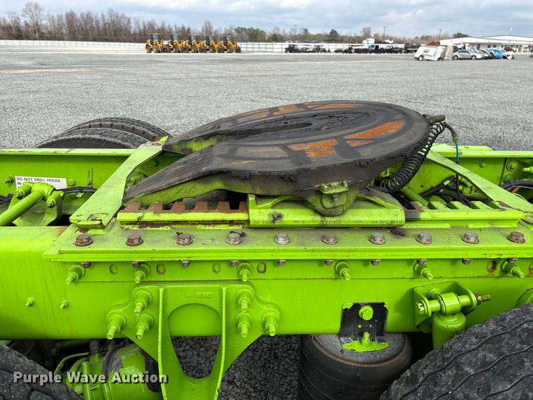 image for item YA2263 2023 International HX520 semi truck