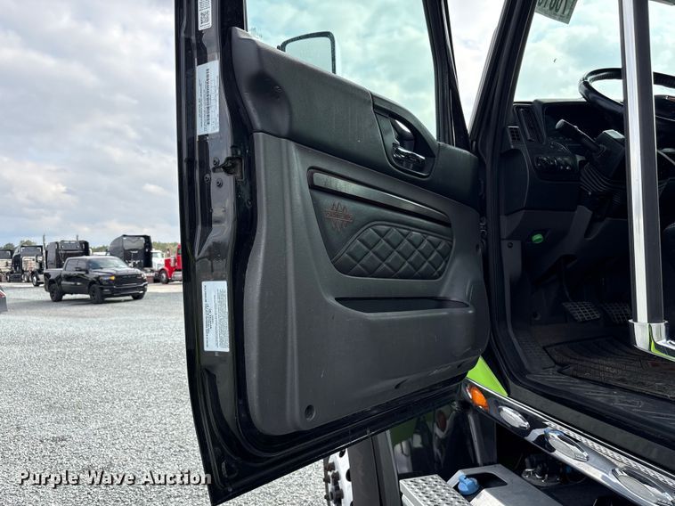 image for item YA2263 2023 International HX520 semi truck