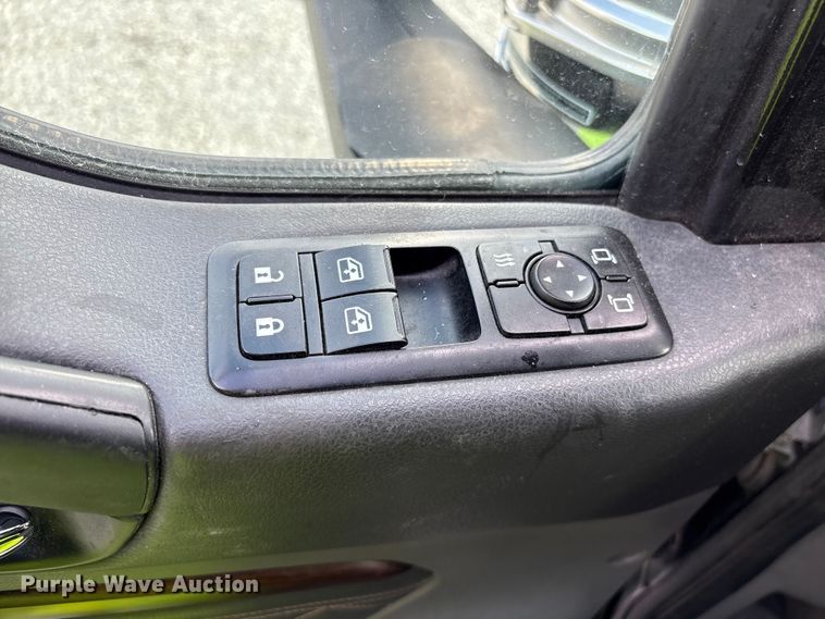 image for item YA2263 2023 International HX520 semi truck